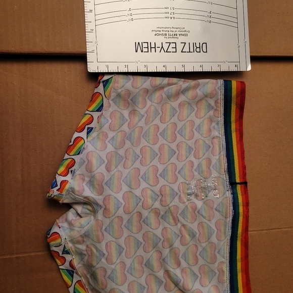 Pride trunks - Picture 5 of 6